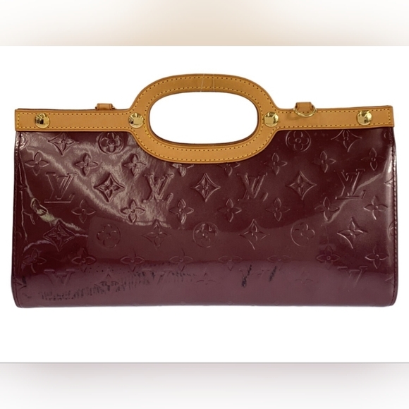 LOUIS VUITTON Roxbury Drive Monogram Vernis Handbag - Picture 4 of 16